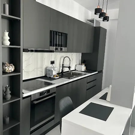 Seaside Elegance Navodari By Mihaela